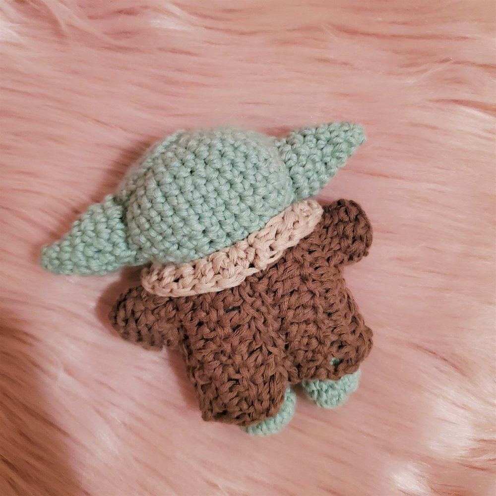 Hand Crocheted Baby Yoda Plush Amigurumi - Picture 7 of 9